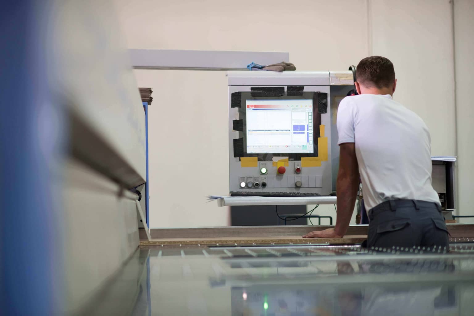 manufacturing employee picture