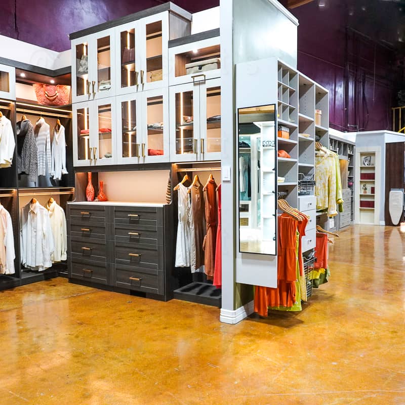 Custom Closet & LED Lighting Showroom