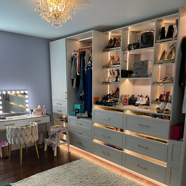 Open-wall reach-in with LED lighting