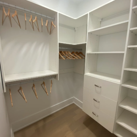 Walk-in with long and short hang